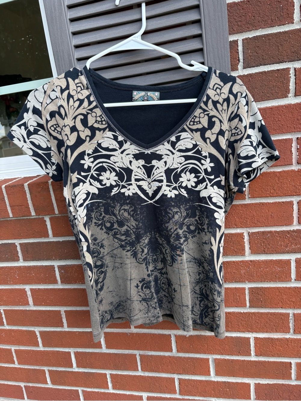 Y2K Black and Beige Floral Scroll Women's Tee